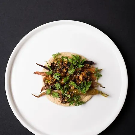 Hot伊拉尼亚酒店及水疗中心 4*